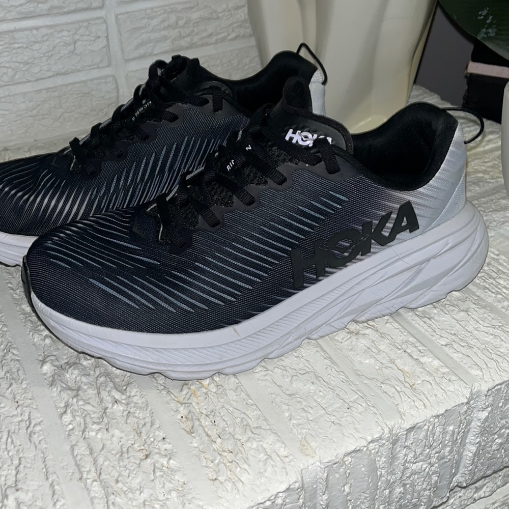 SOLD!!!!!!!HOKA RINCON 3
